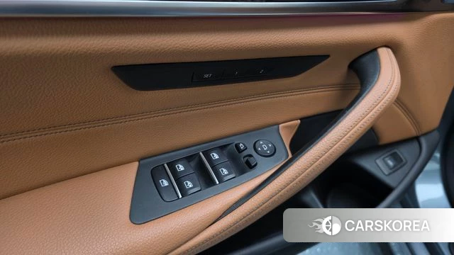 BMW 5 Series (G30) id 4873233 из Кореи 21