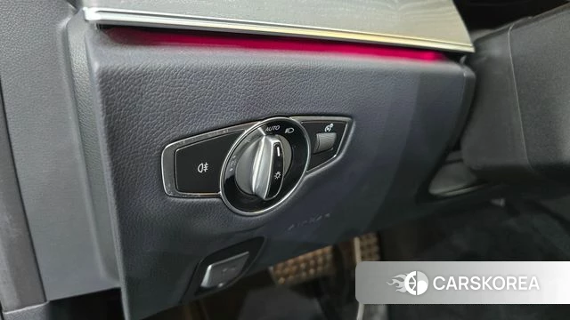 Mercedes-Benz E-Class W213 id 4880777 из Кореи 21
