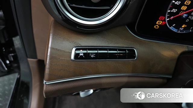 Mercedes-Benz E-Class W213 id 4446949 из Кореи 21
