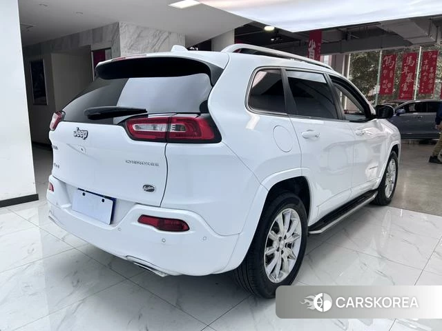 Jeep Free light id 4216893 из Китая 21