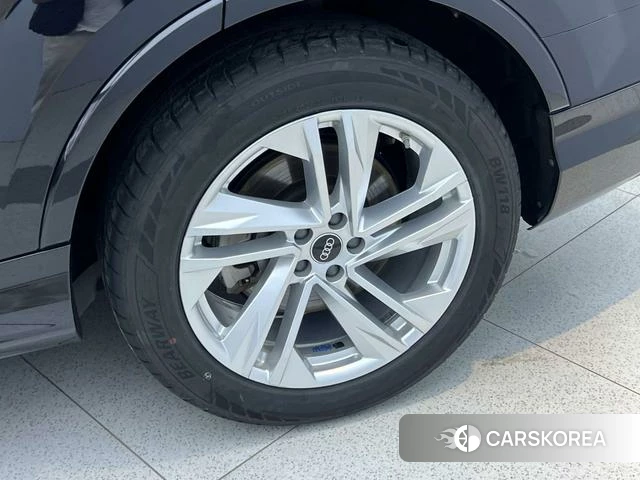 Audi Q7 id 4367441 из Китая 21