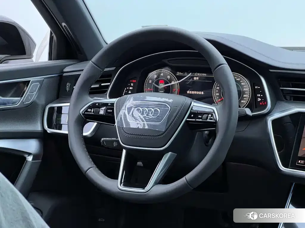Audi A6L id 4559644 из Китая 21