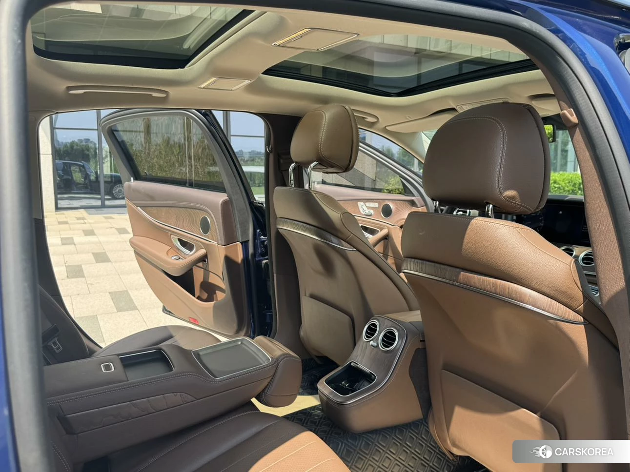 Mercedes-Benz E-class id 4405854 из Китая 21