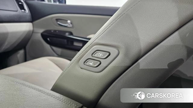 Kia The New Carnival id 4203379 из Кореи 21