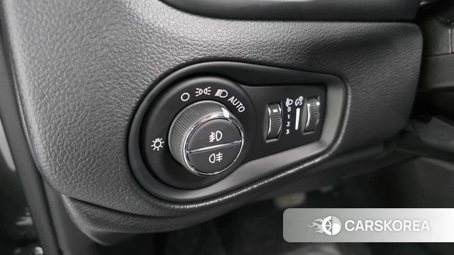 Jeep Renegade id 4317237 из Кореи 21