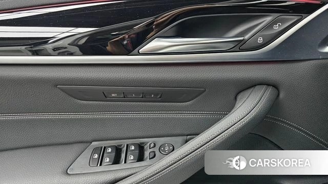 BMW 5 Series (G30) id 4693748 из Кореи 21