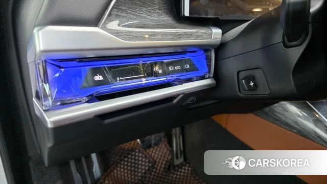 BMW 7 Series (G70) id 4607893 из Кореи 21