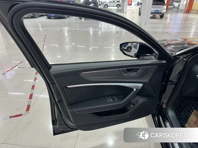 Audi A6L id 4313766 из Китая 21
