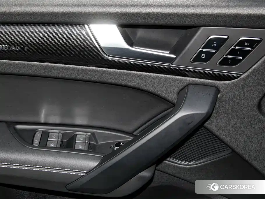 Audi Q5L id 4679505 из Китая 21