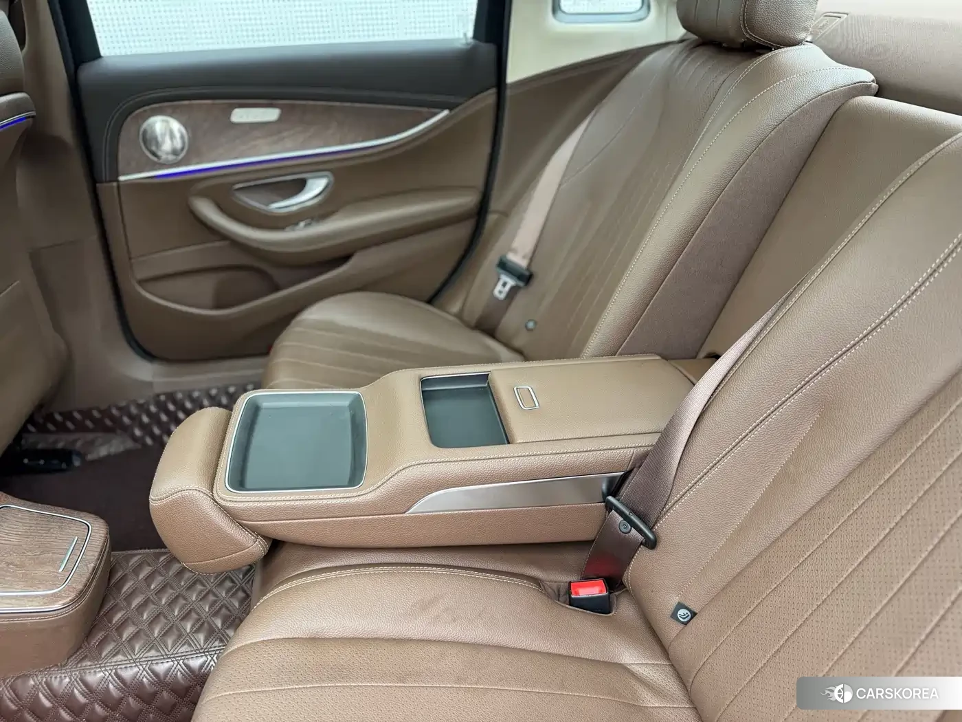 Mercedes-Benz E-Class id 4577598 из Китая 21