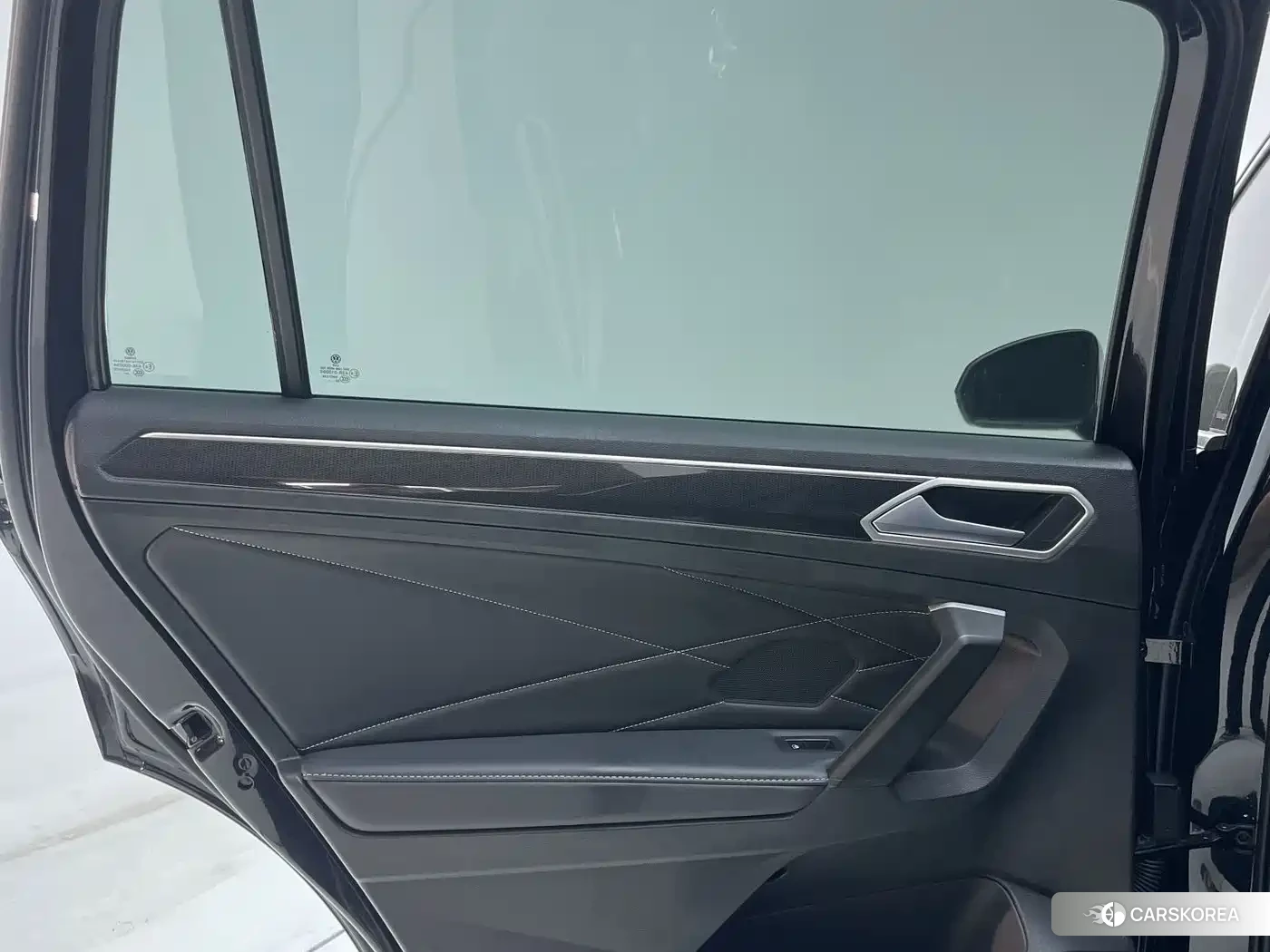 Volkswagen Tiguan L id 4679531 из Китая 21