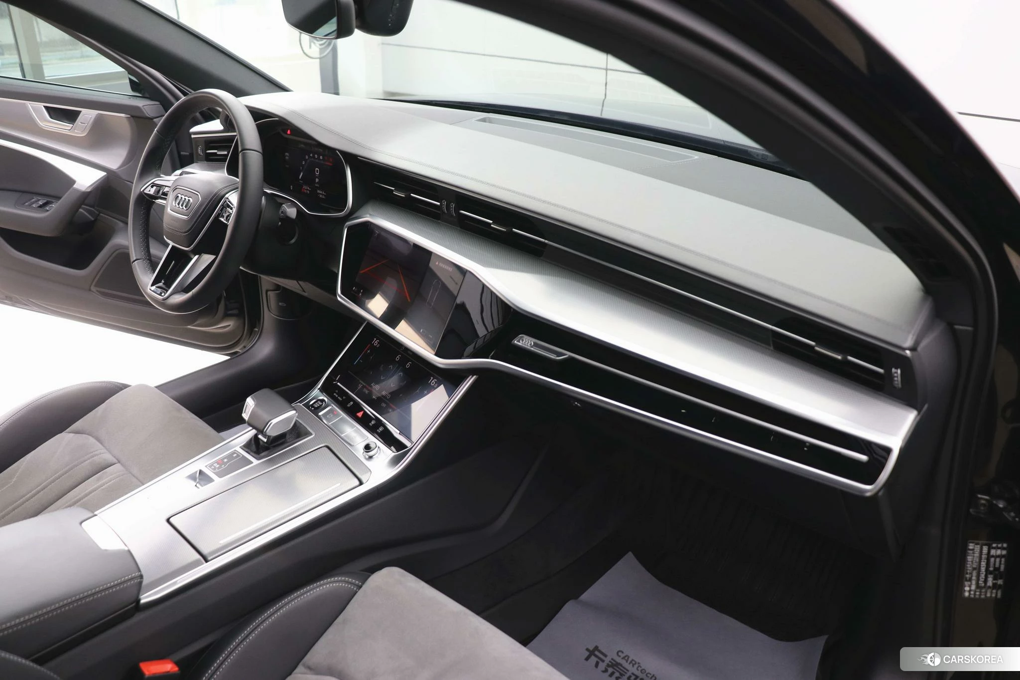 Audi A6L id 4467595 из Китая 21