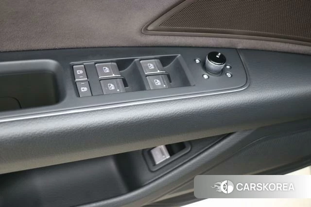 Audi A8 id 4264089 из Китая 21