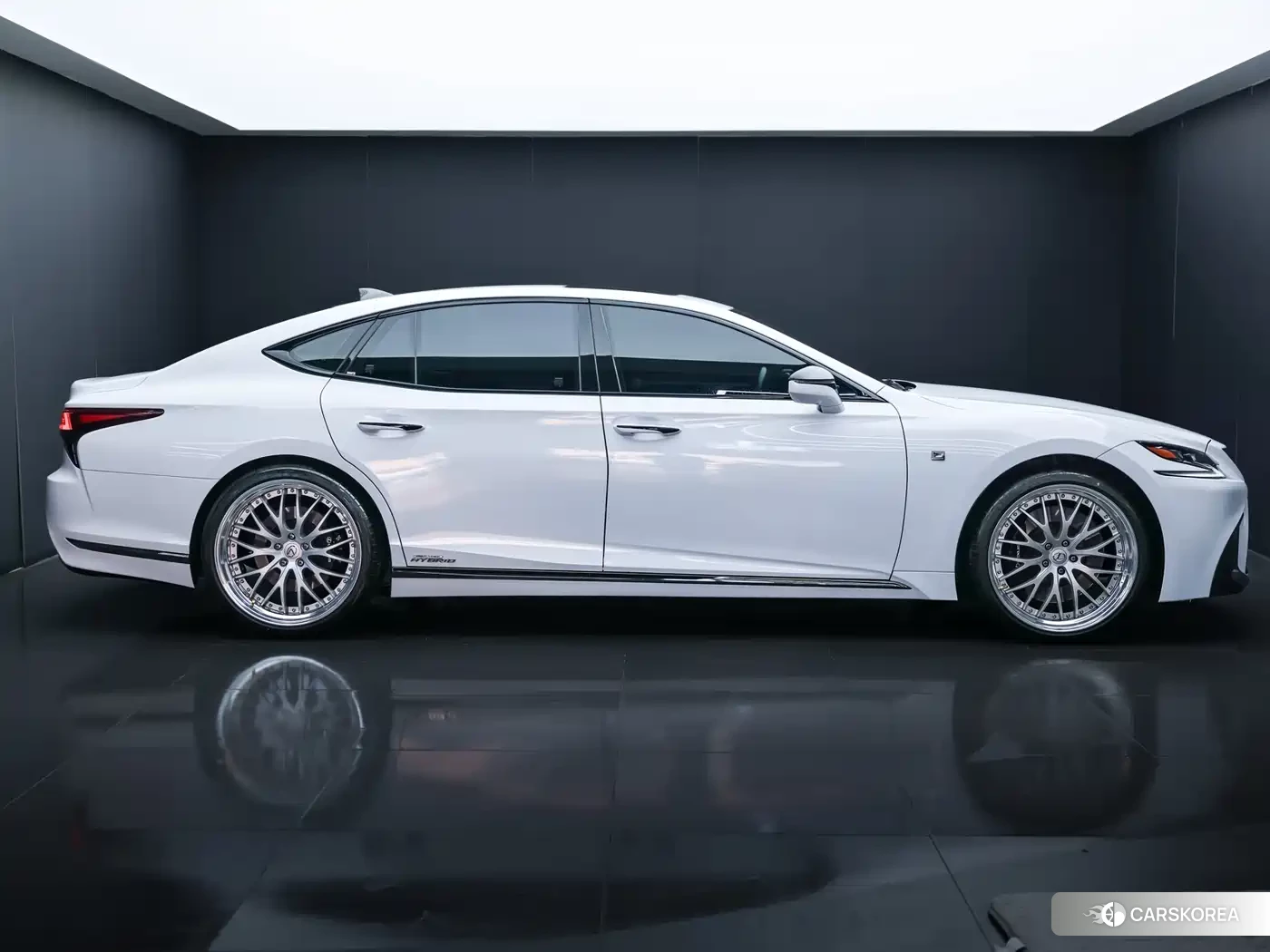 Lexus LS id 4565401 из Китая 21