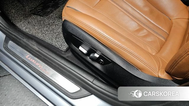 BMW 5 Series (G30) id 4459670 из Кореи 21