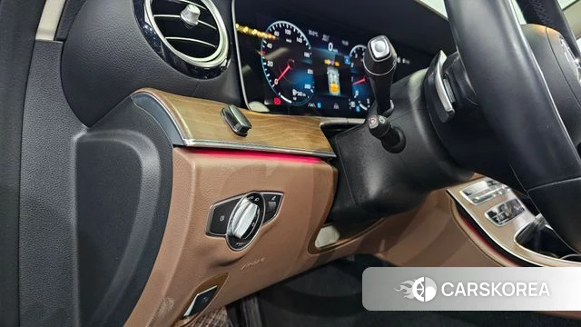 Mercedes-Benz E-Class W213 id 4283783 из Кореи 21