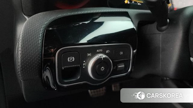 Mercedes-Benz A-Class W177 id 4507306 из Кореи 21