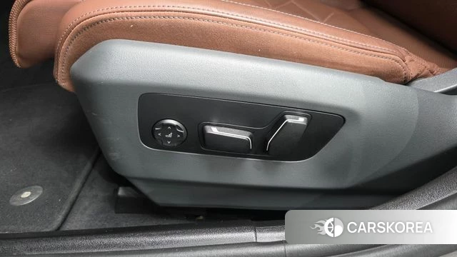 BMW 5 Series (G60) id 4194023 из Кореи 21