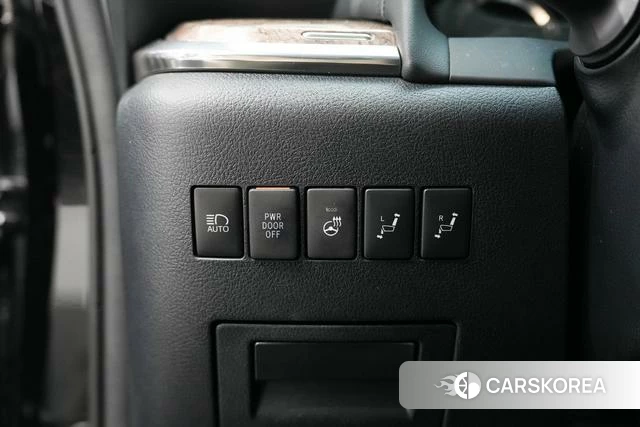 Toyota Elfa id 4272191 из Китая 21