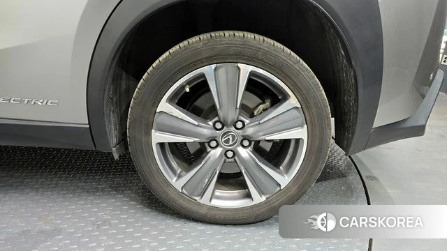 Lexus UX300e id 4316208 из Кореи 21