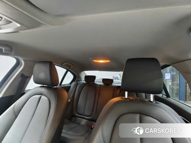 BMW 1 series id 4336289 из Китая 21