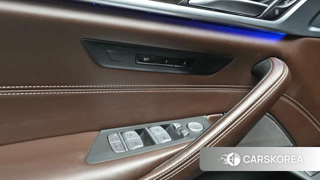 BMW 5 Series (G30) id 4429681 из Кореи 21