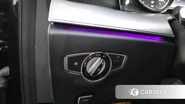 Mercedes-Benz E-Class W213 id 4694174 из Кореи 21