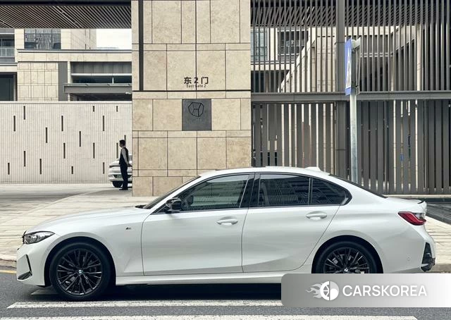 BMW 3 series id 4278332 из Китая 21