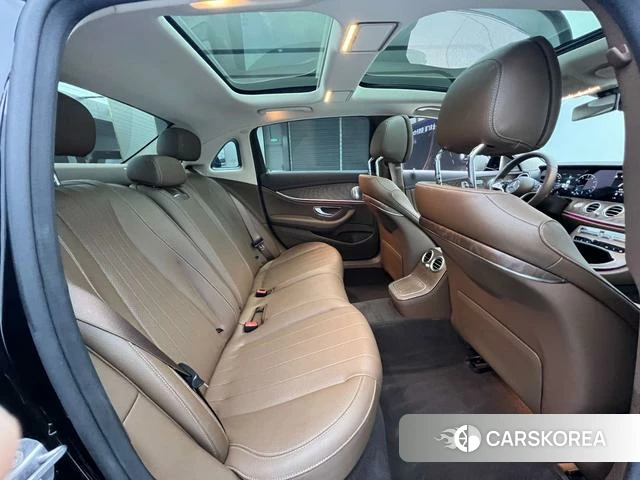 Mercedes-Benz E-class id 4236384 из Китая 21