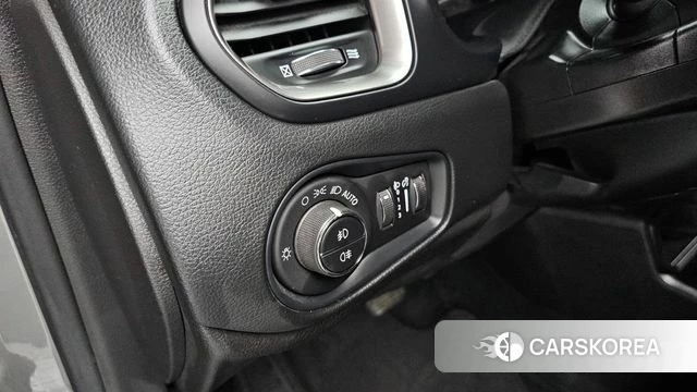 Jeep Renegade id 4196116 из Кореи 21