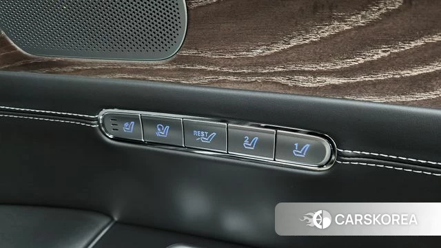 Genesis G90 (RS4) id 4400821 из Кореи 21