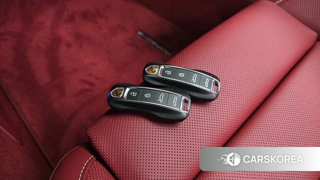 Porsche 911(992) id 4349112 из Кореи 21