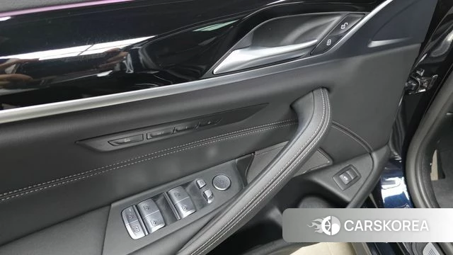 BMW 5 Series (G30) id 4618656 из Кореи 21