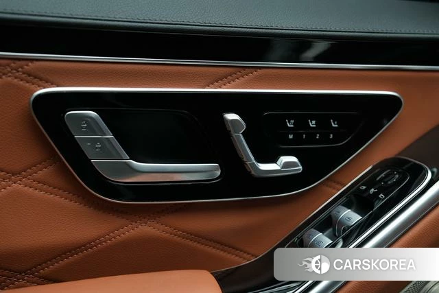 Mercedes-Benz Maybach S-class id 4334835 из Китая 21