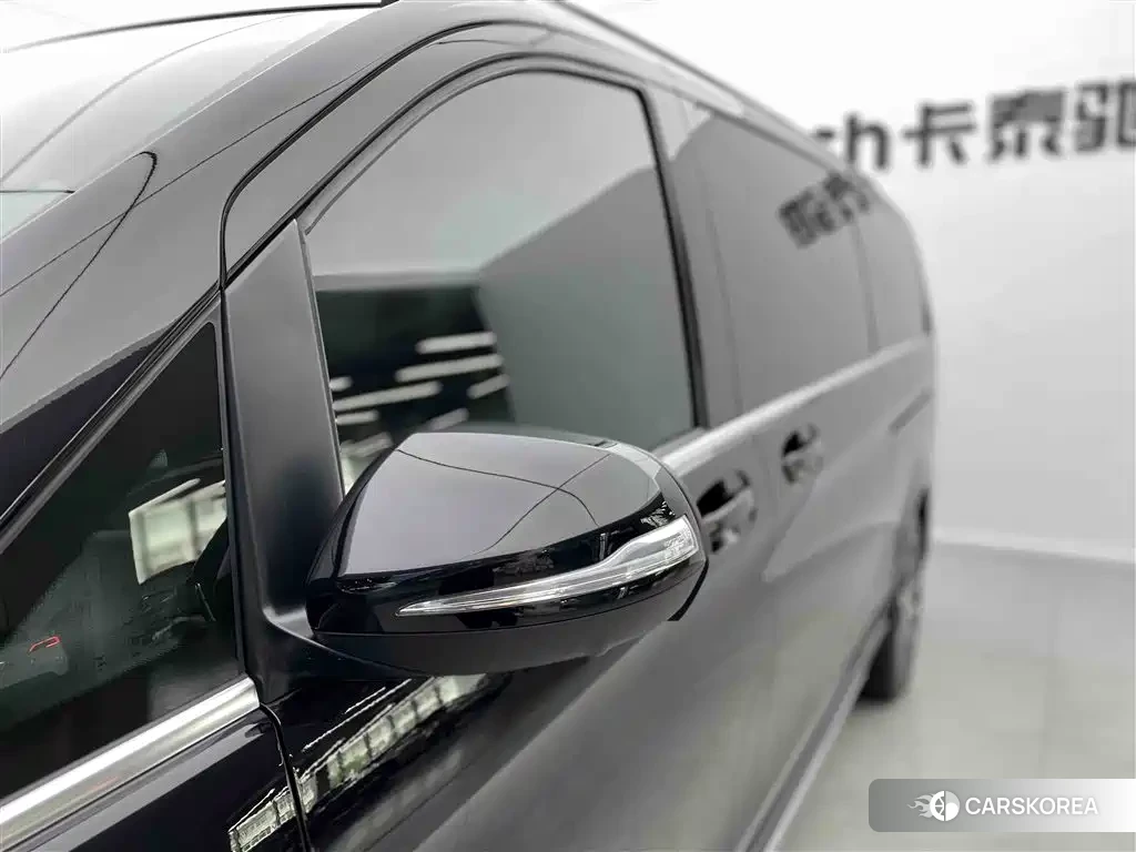 Mercedes-Benz V-Class id 4606866 из Китая 21