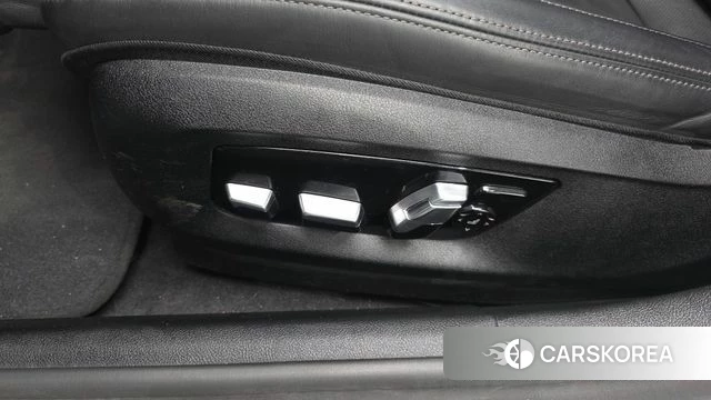 BMW 5 Series (G30) id 4594197 из Кореи 21