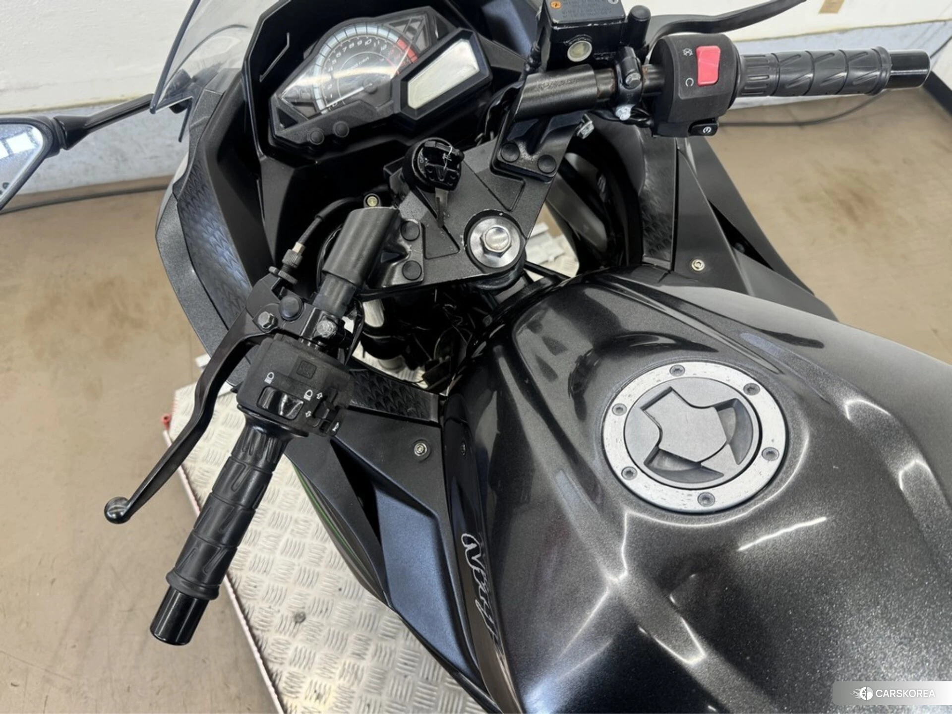 Kawasaki NINJA 250 id 4192810 из Японии 21