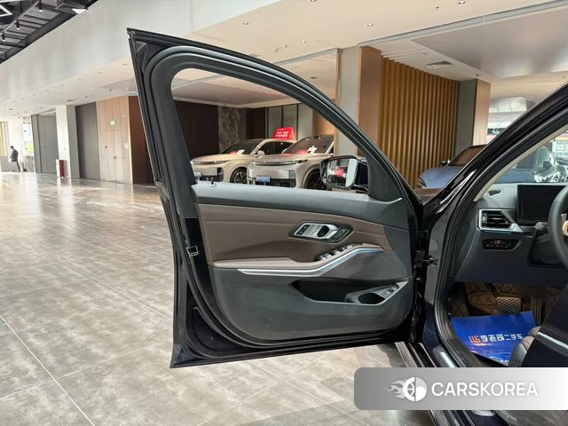 BMW 3 series id 4399970 из Китая 21