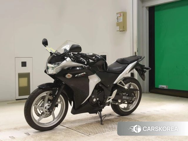 Honda CBR250R id 3946995 из Японии 21