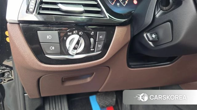 BMW 5 Series (G30) id 4471323 из Кореи 21