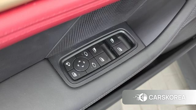 Porsche Taycan id 4880071 из Кореи 21