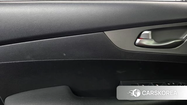 Kia Come New K3 id 4677453 из Кореи 21