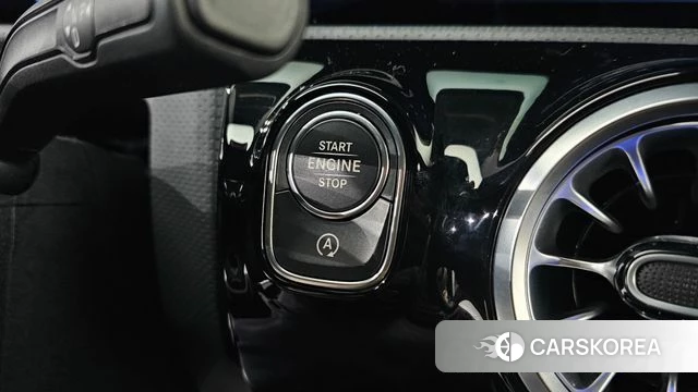 Mercedes-Benz A-Class W177 id 4266629 из Кореи 21
