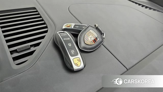 Porsche 911(992) id 4637265 из Кореи 21