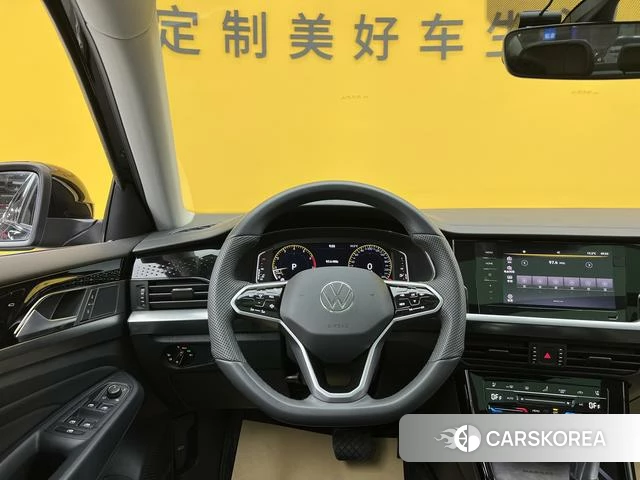 Volkswagen Passat id 4257710 из Китая 21