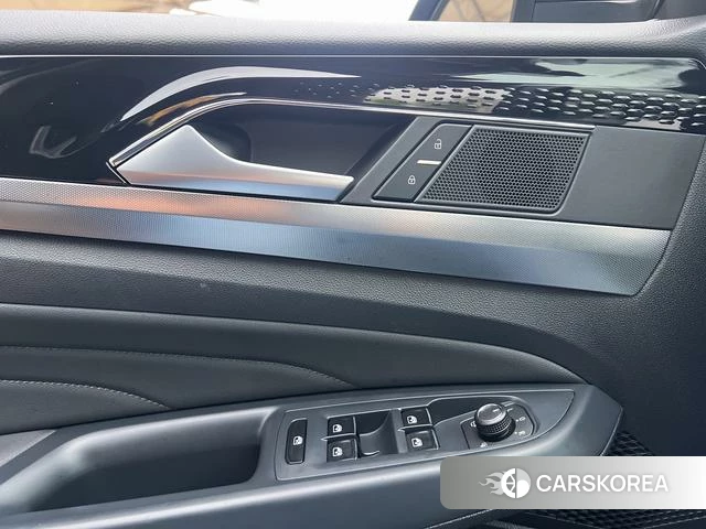 Volkswagen Passat id 4290602 из Китая 21