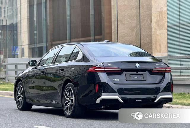 BMW i5 id 3907767 из Китая 21