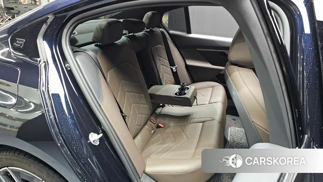 BMW 5 Series (G60) id 4248356 из Кореи 21