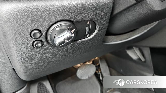 Mini Cooper Convertible id 4640272 из Кореи 21