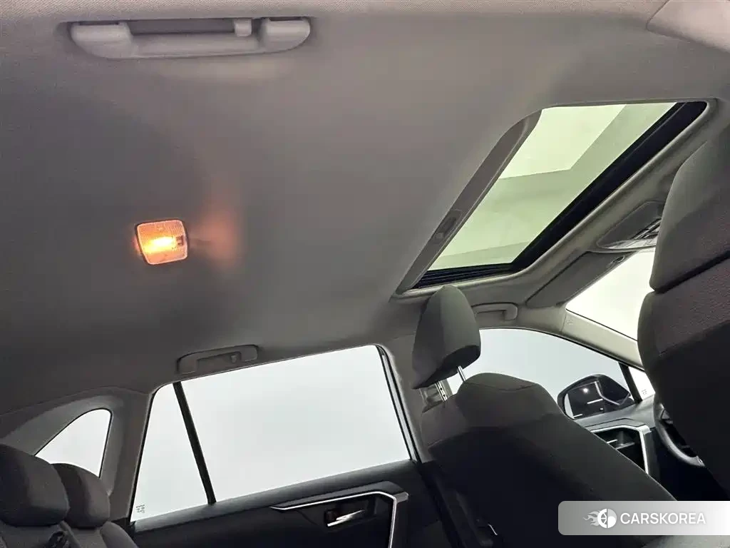 Toyota RAV4 id 4628955 из Китая 21